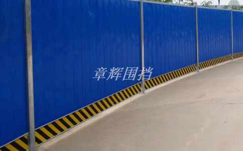 如何通過簡易圍擋來完成對停車場或活動現(xiàn)場的布局設(shè)計？（簡易圍擋在臨時場所中的布置技巧）