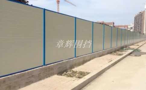 簡(jiǎn)易圍擋可以用在哪些道路施工現(xiàn)場(chǎng)上？